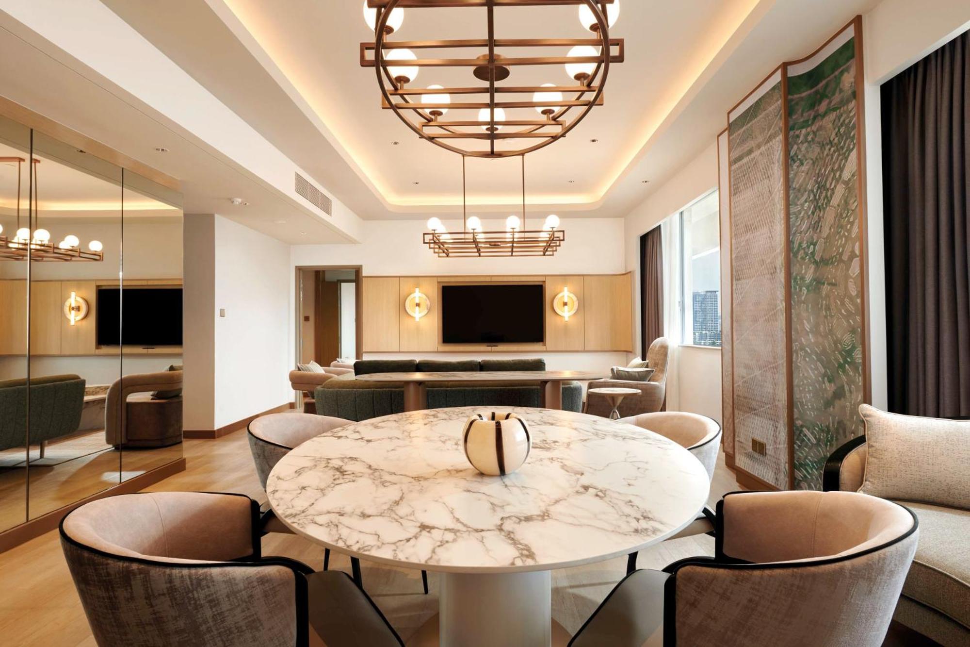 Hilton 5*